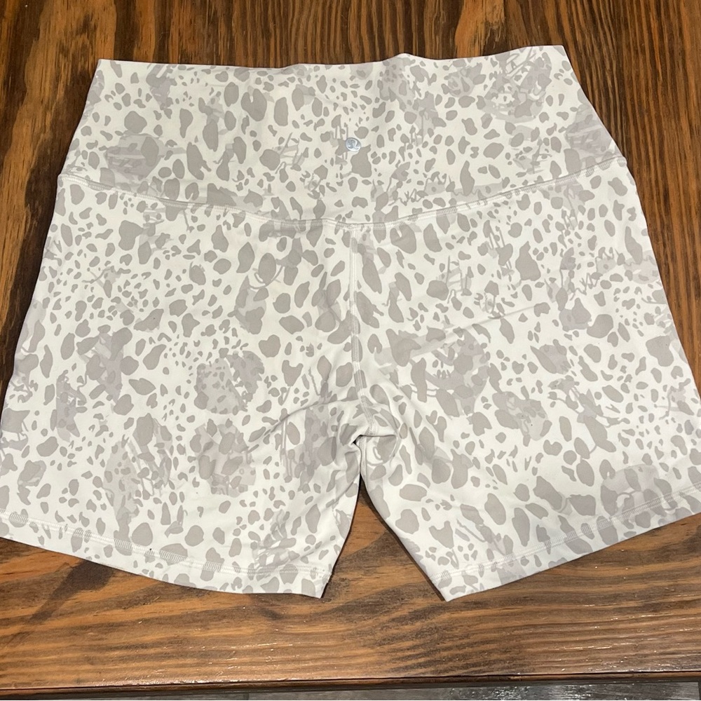 lululemon athletica White & Light Gray Leopard Print Bike Shorts